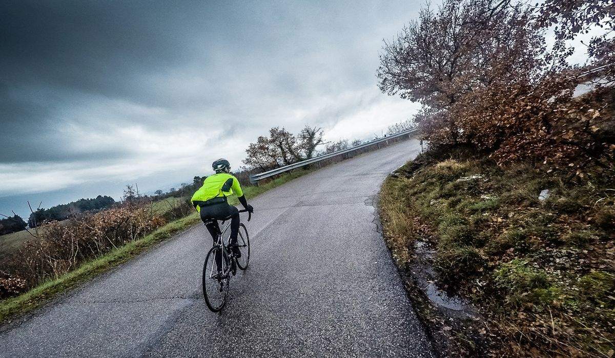 Podemos voltar a fazer desporto logo após estarmos curados do Covid? Lê este aviso médico