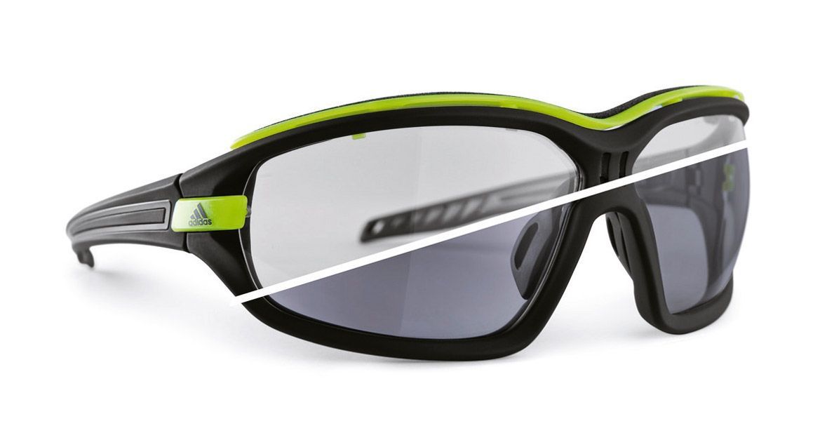 Vais comprar uns óculos com lentes fotocromáticas? Lê este artigo 