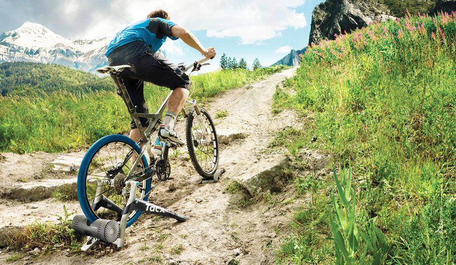 Fazer rolo em casa VS sair com a bicicleta. Em qual das opções treinamos mais?