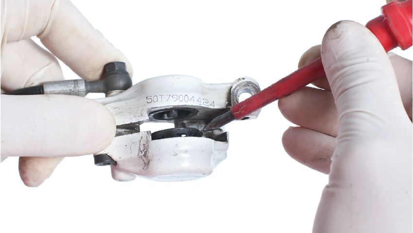 Como limpar os pistons dos travões?