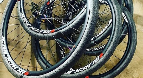 Equipa DMT Racing by Marconi vai usar rodas Blackjack