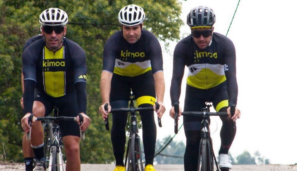 Fernando Alonso hospitalizado após ter sido atropelado