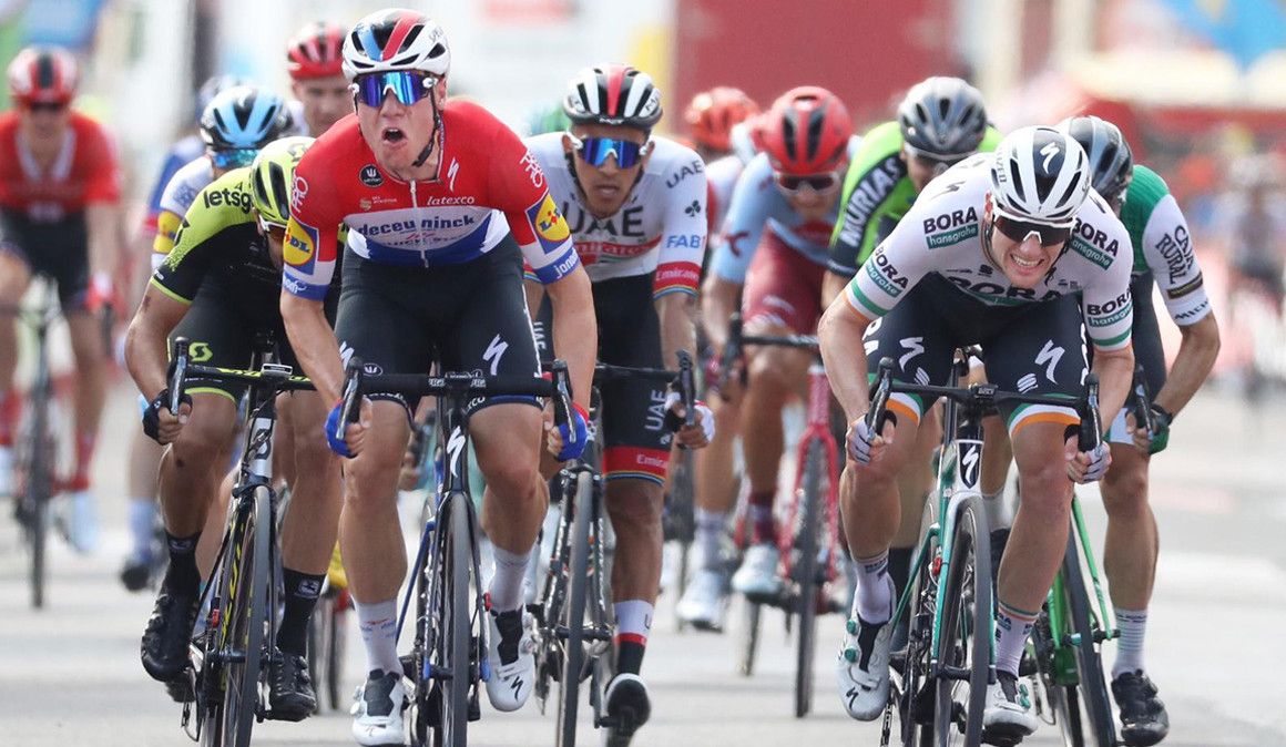 Jakobsen derrota Bennett por milímetros!