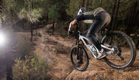 Patron eRIDE Media Event Spain Nov 2021 SCOTT Daniel Geiger 1698©DGPS