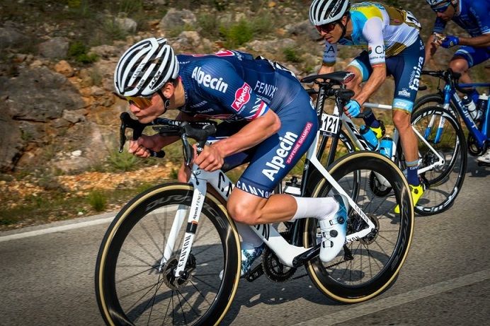 Cinco ProTeams juntam-se ao leque de equipas na Volta ao Algarve