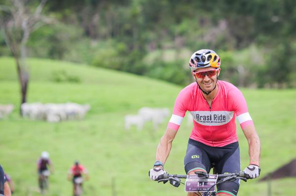 Tiago Ferreira é cabeça de cartaz da Santander Brasil Ride Espinhaço 