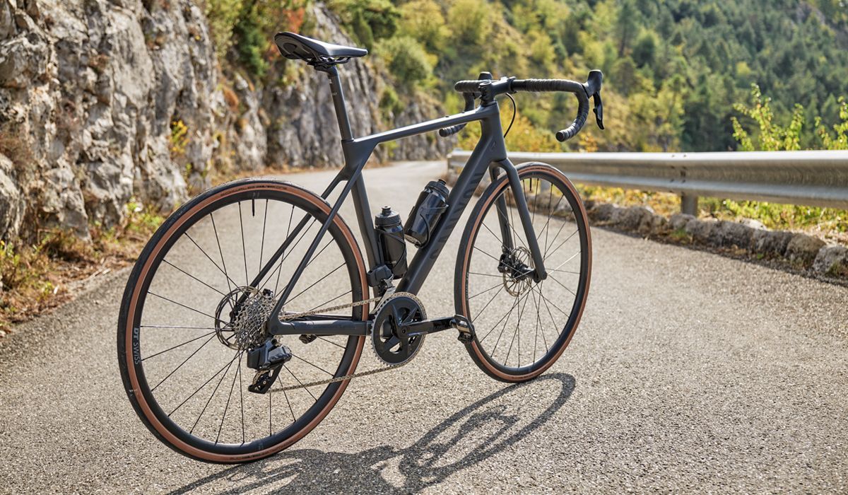 Canyon apresenta os novos modelos Endurace de carbono e alumínio