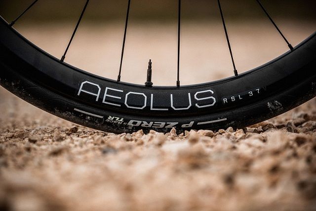 Lojas Trek passam a vender pneus Pirelli