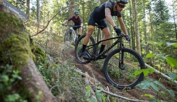 bicicleta btt race 900 team edition xx1 axs (8)