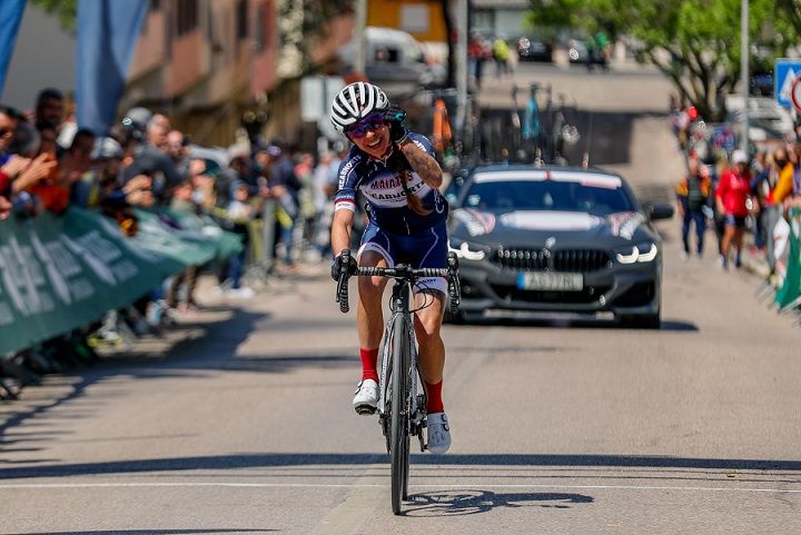 Ciclismo feminino: Ilda Pereira domina em Paio Pires