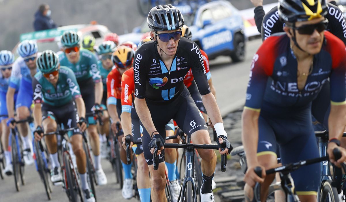 Romain Bardet abandona o Giro devido a doença