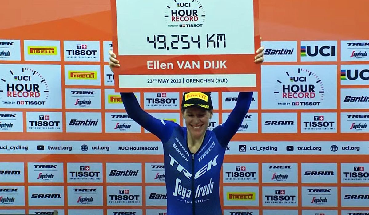 Ellen Van Dijk bateu o recorde da hora feminino