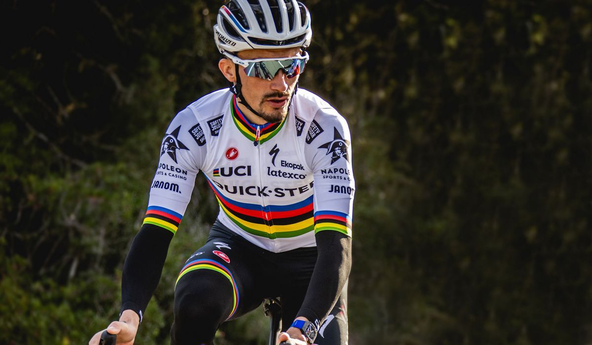 Alaphilippe volta aos treinos após grave acidente e sonha com o Tour