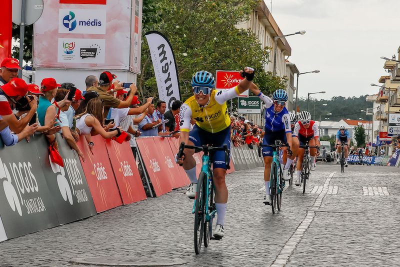 Eklund confirmou favoritismo na segunda etapa da Volta a Portugal feminina