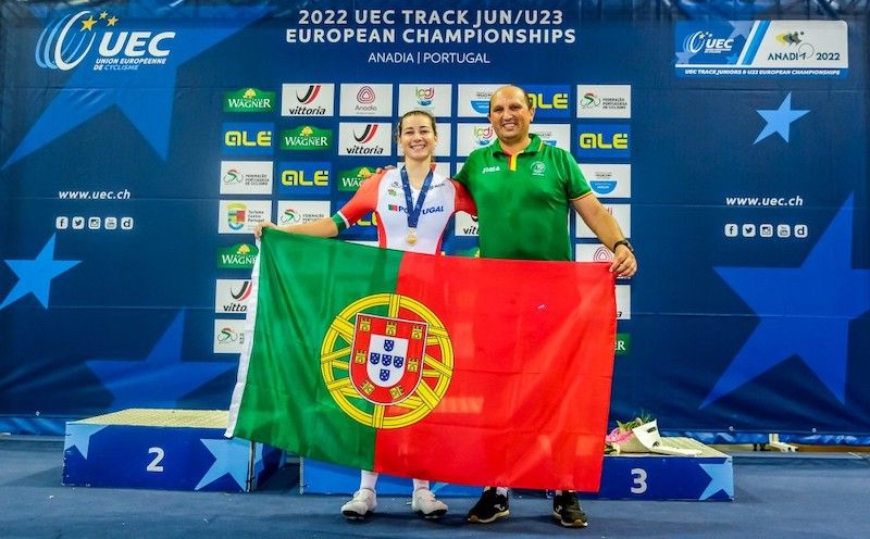 Daniela Campos conquista medalha de bronze em scratch 