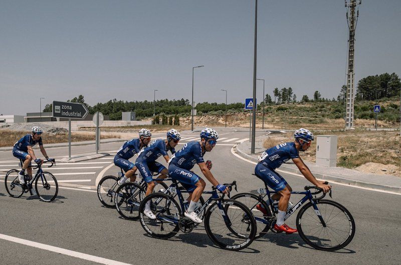Ciclistas da W52 FC Porto suspensos pela ADOP