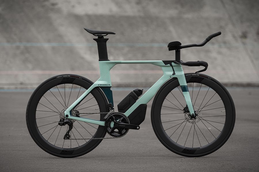 Orbea apresenta o modelo Ordu M30i com o novo Shimano 105 Di2