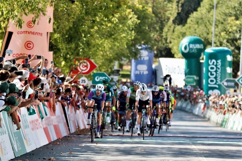Scott McGill venceu primeira etapa da Volta a Portugal