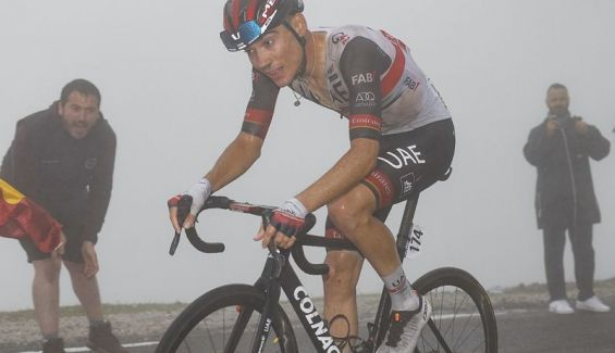 enorme actuacion de juan ayuso cuarto en la meta del pico jano enorme actuacion de juan ayuso cuarto en la meta del pico jano