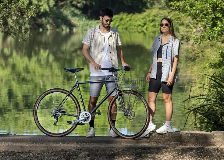 Ciclismo urbano ganha mais estilo com as novas camisas Calão