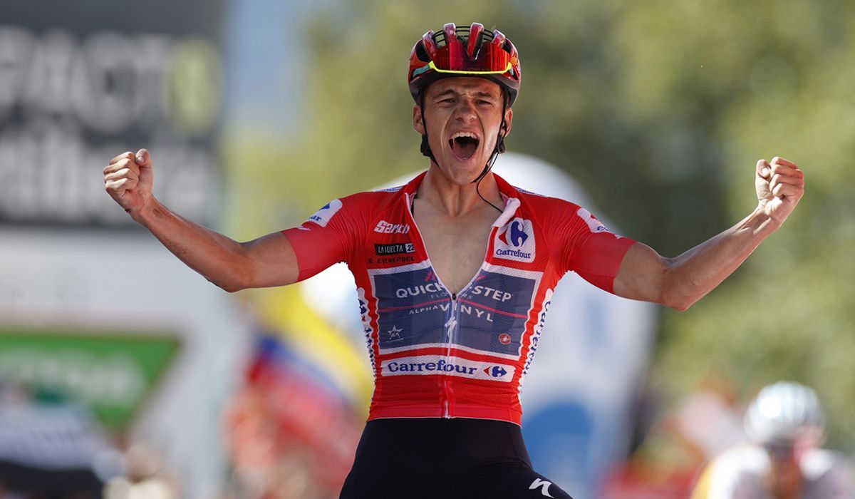 Evenepoel ganhou no Alto del Piornal e cimenta a sua liderança