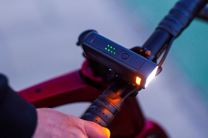 Trek apresenta novas luzes Commuter com tecnologia Kindbeam