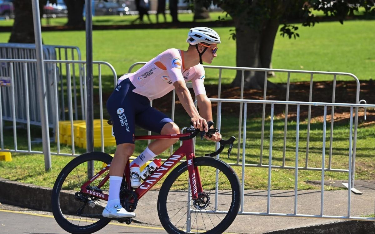 Van der Poel proibido de entrar na Austrália durante três anos