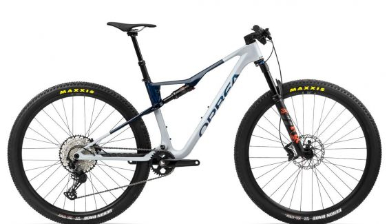 Oiz M30 (Carbono OMR). 3.999 € Oiz M30 (Carbono OMR). 3.999 €