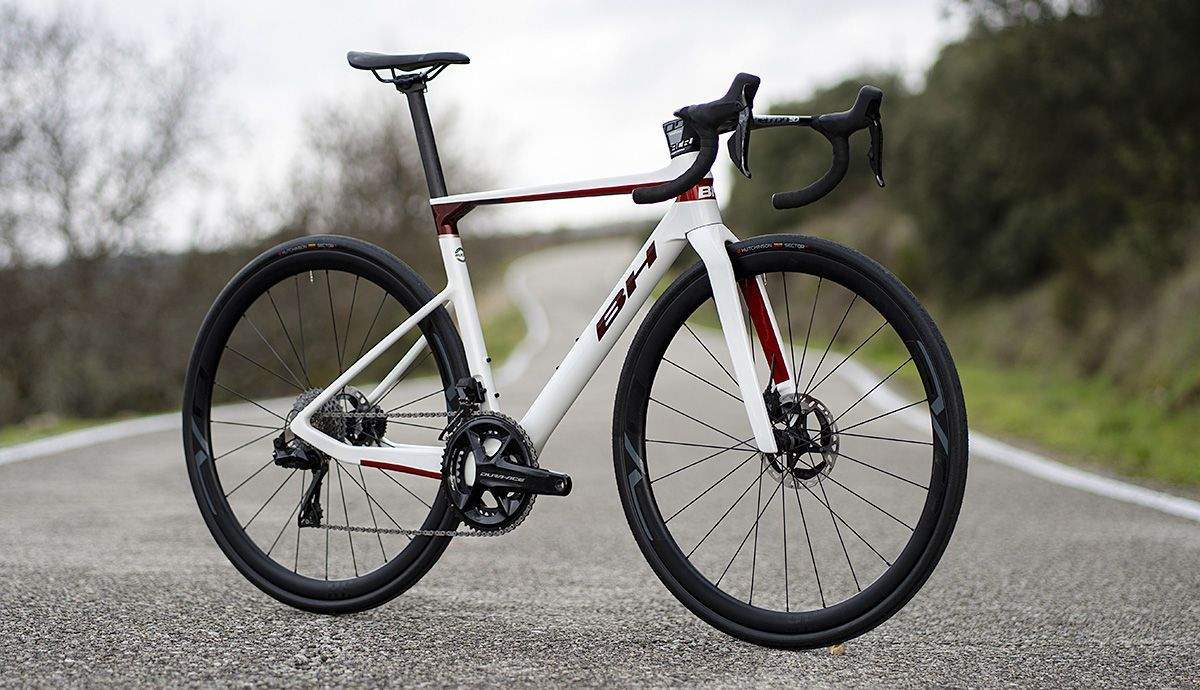 BH ULTRALIGHT EVO ウルトラライト EXCLUSIVO: Já testámos a nova BH Ultralight EVO