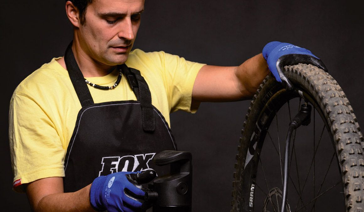 Cuidados a ter ao vedar um pneu tubeless pela primeira vez