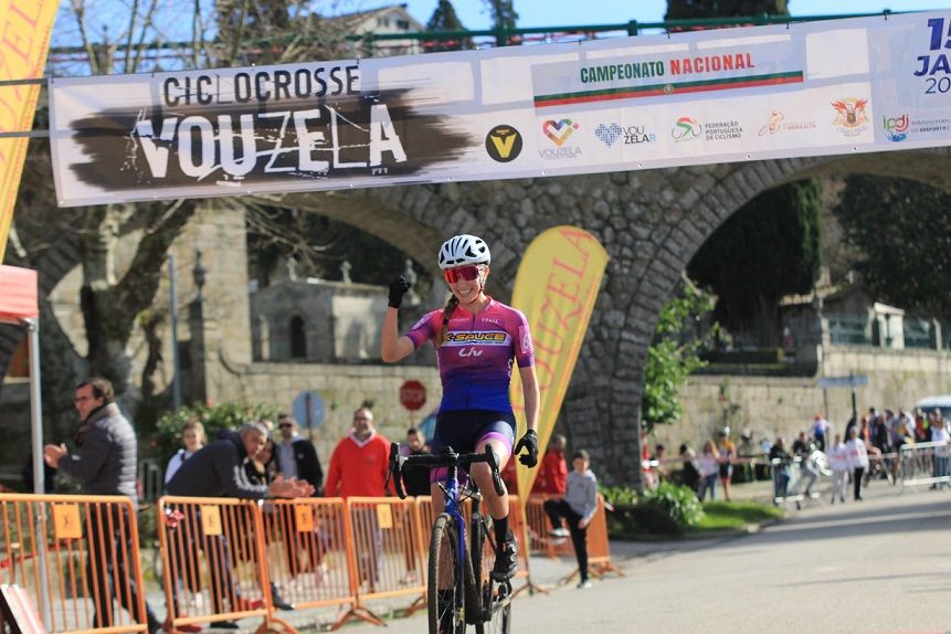 Ana Santos e Roberto Ferreira campeões nacionais de ciclocrosse