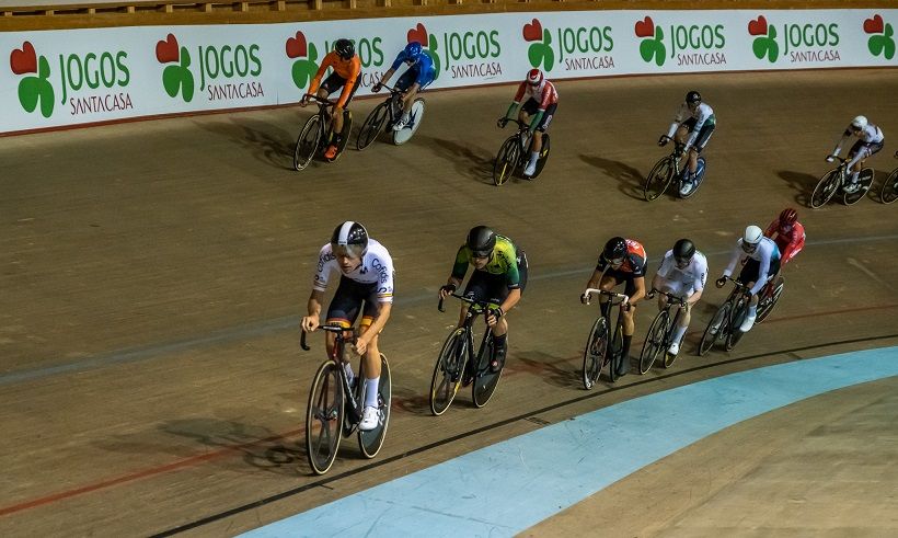 Vários ciclistas do WorldTour no Velódromo Nacional