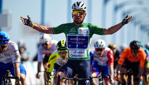 cavendish celebra una victoria en el tour de oman 2 790x454