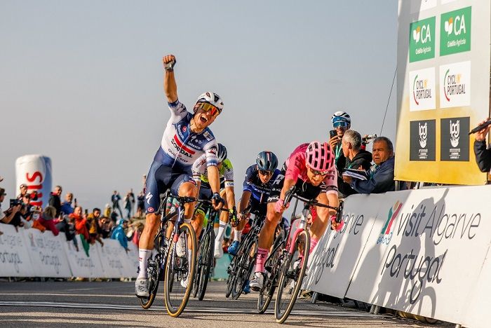 Magnus Cort Nielsen vence segunda etapa na Fóia