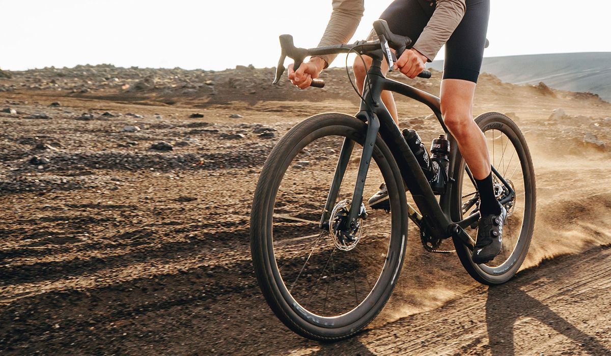 Specialized apresenta as rodas Roval Terra CLX II de gravel e as trepadoras Alpinist SLX