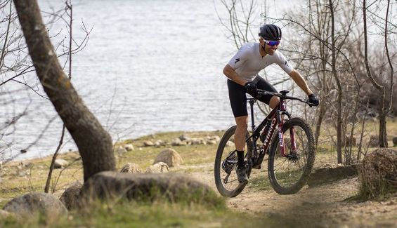 Eis a nova versão da Specialized Epic World Cup 16