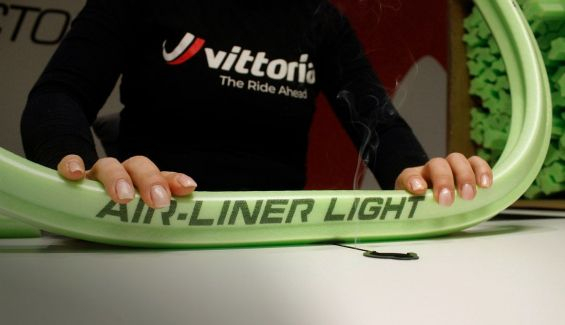 Vittoria apresenta a mousse Air Liner Light detalhe 2 Vittoria apresenta a mousse Air Liner Light detalhe 2