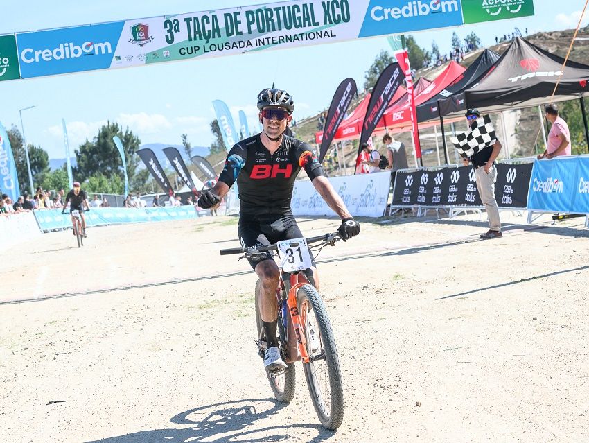 Pablo Rodríguez e Raquel Queirós batem a concorrência na Taça de XCO em Lousada
