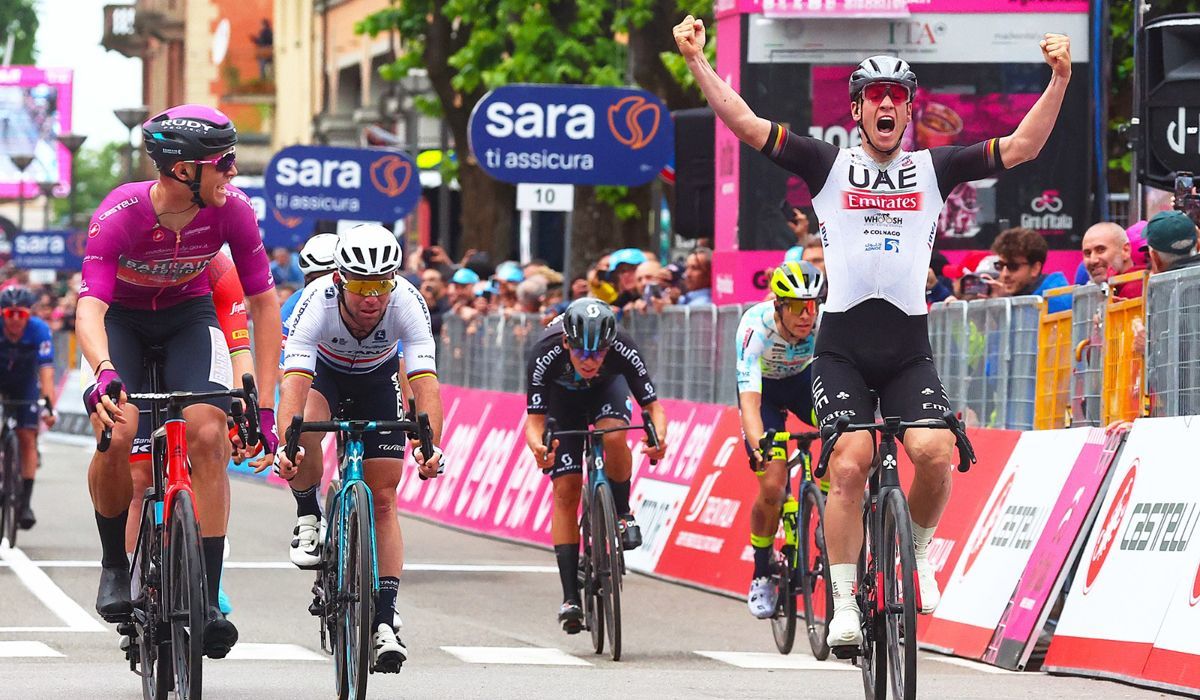 Ackermann ganhou 11ª etapa do Giro e Geoghegan Hart sofreu queda grave