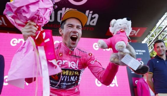 primoz roglic jumbo visma ya tiene un rosa con el que acompanar sus tres maillots rojos 2 790x454 primoz roglic jumbo visma ya tiene un rosa con el que acompanar sus tres maillots rojos 2 790x454
