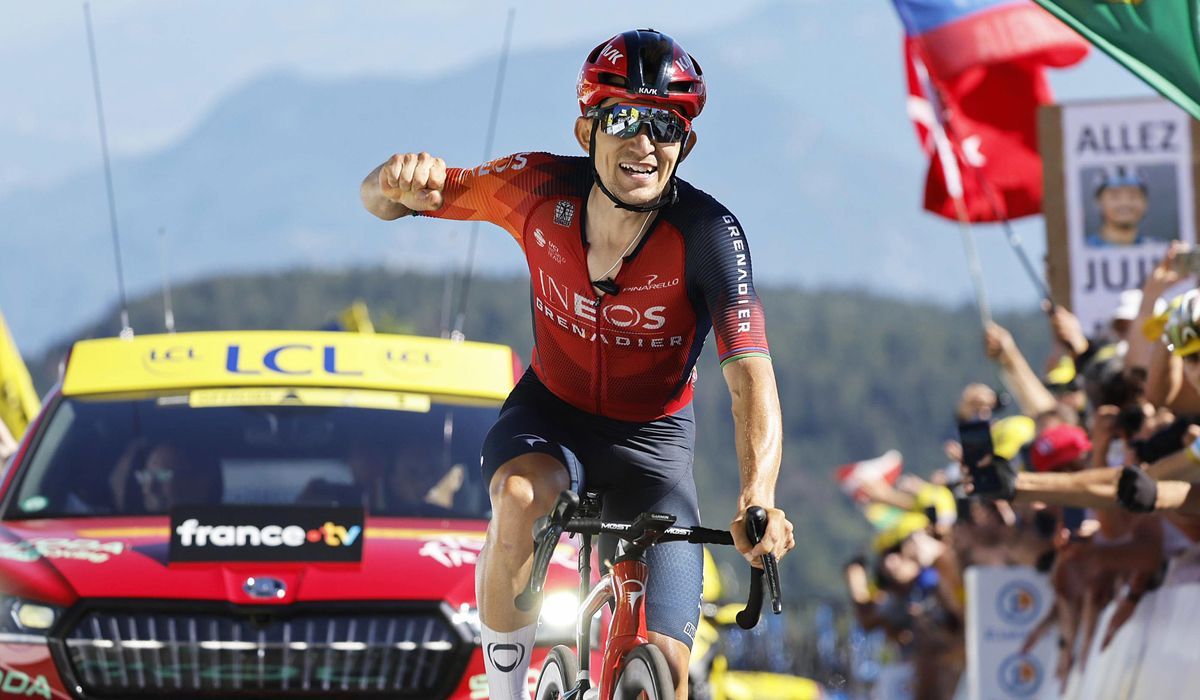 Kwiatkowski ganha no Grand Colombier e Pogacar encurta a diferença