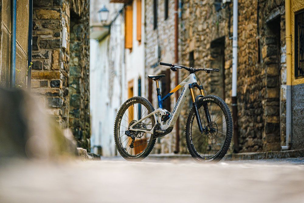 Mondraker NEAT a primeira e MTB leve da Mondraker