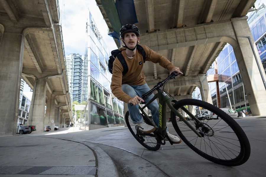 Skitch, a primeira e bike urbana da Santa Cruz