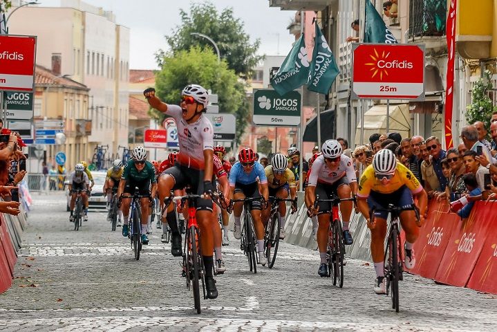 Agustina Reyes bate Valeria Valgonen ao sprint na 2ª etapa da Volta feminina