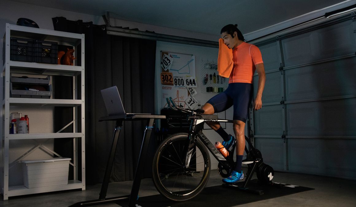 No rolo de treino desenvolves menos watts