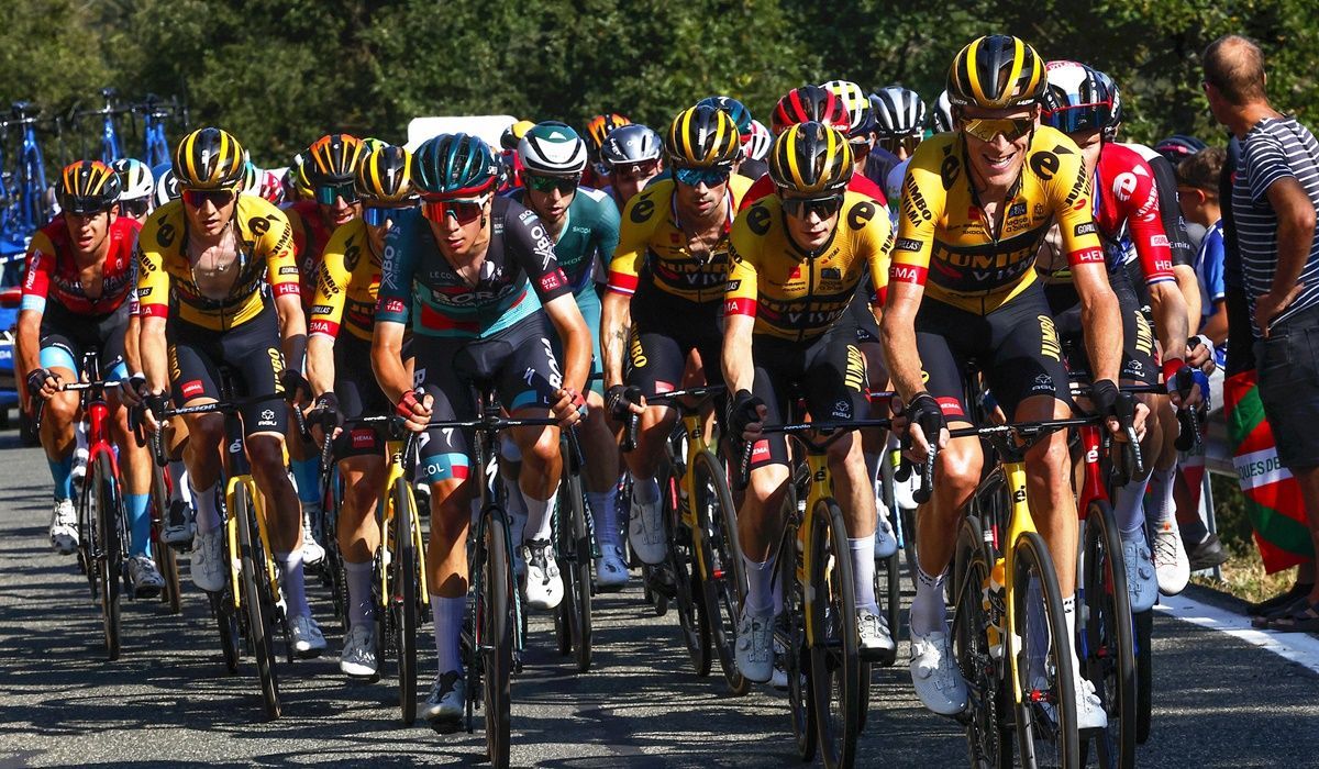 Estalou o verniz entre a Jumbo e a Bora devido ao ciclista Uijtdebroeks