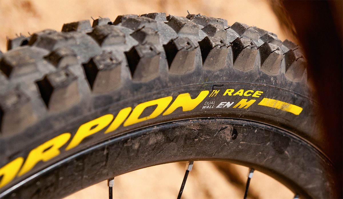 Já testámos os pneus Pirelli Scorpion Race Enduro M