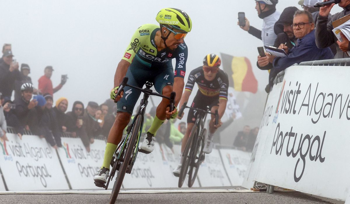 Dani Martínez bate Evenepoel no Alto da Fóia e é o novo líder