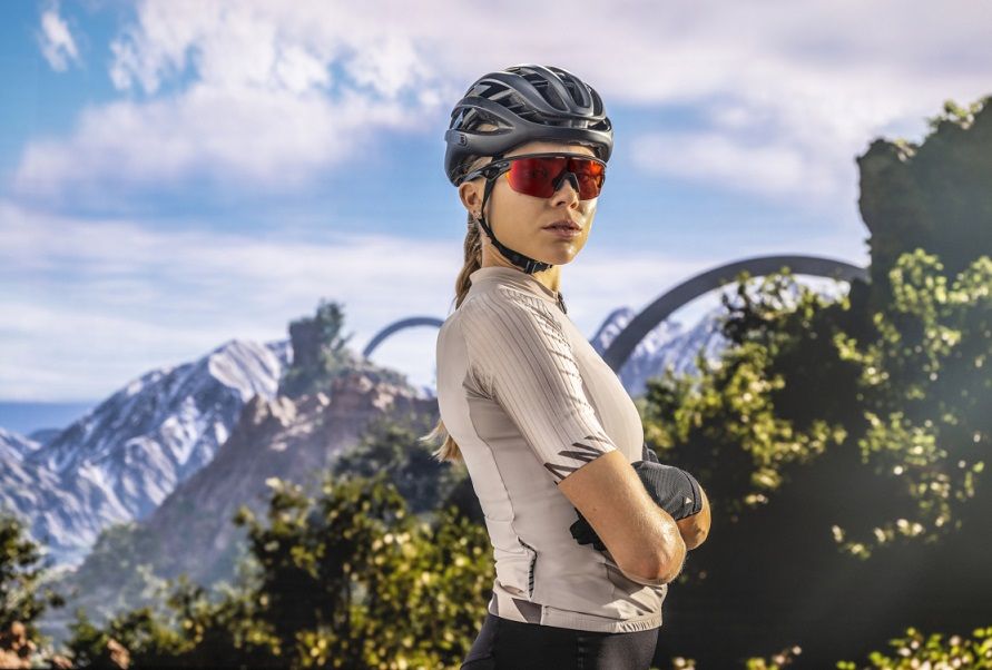 Oakley apresenta os novos óculos Sphaera e Bisphaera