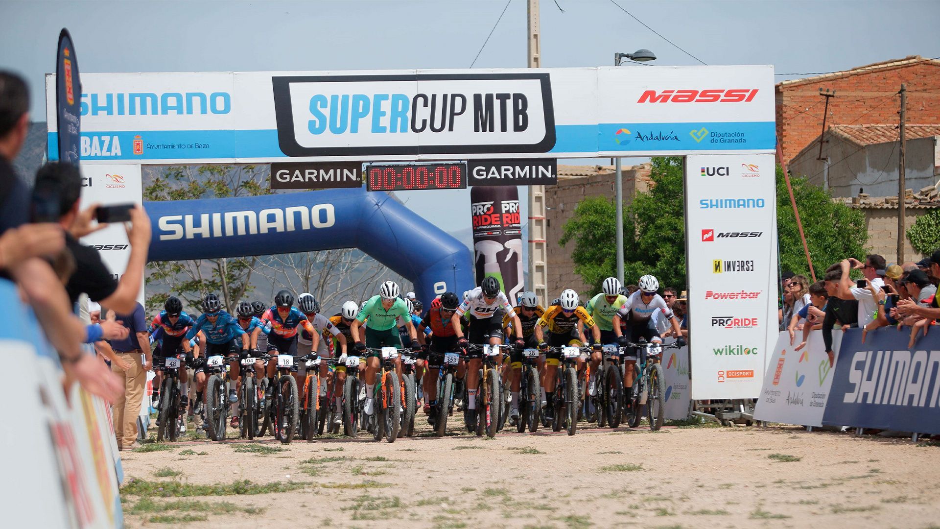 Raquel Queirós e David Valero ganham a Shimano Super Cup Massi de Baza